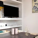 Piso De Diseno En Conil *