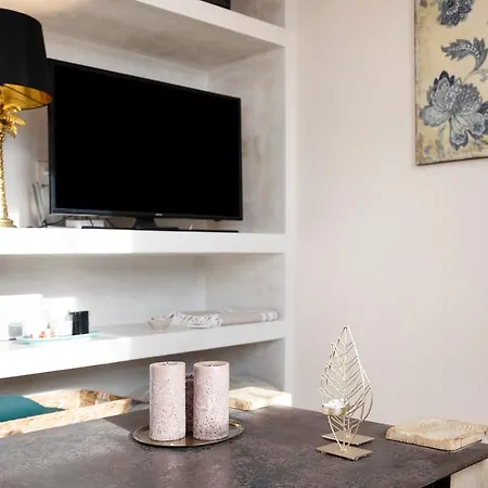 Piso De Diseno En Conil *